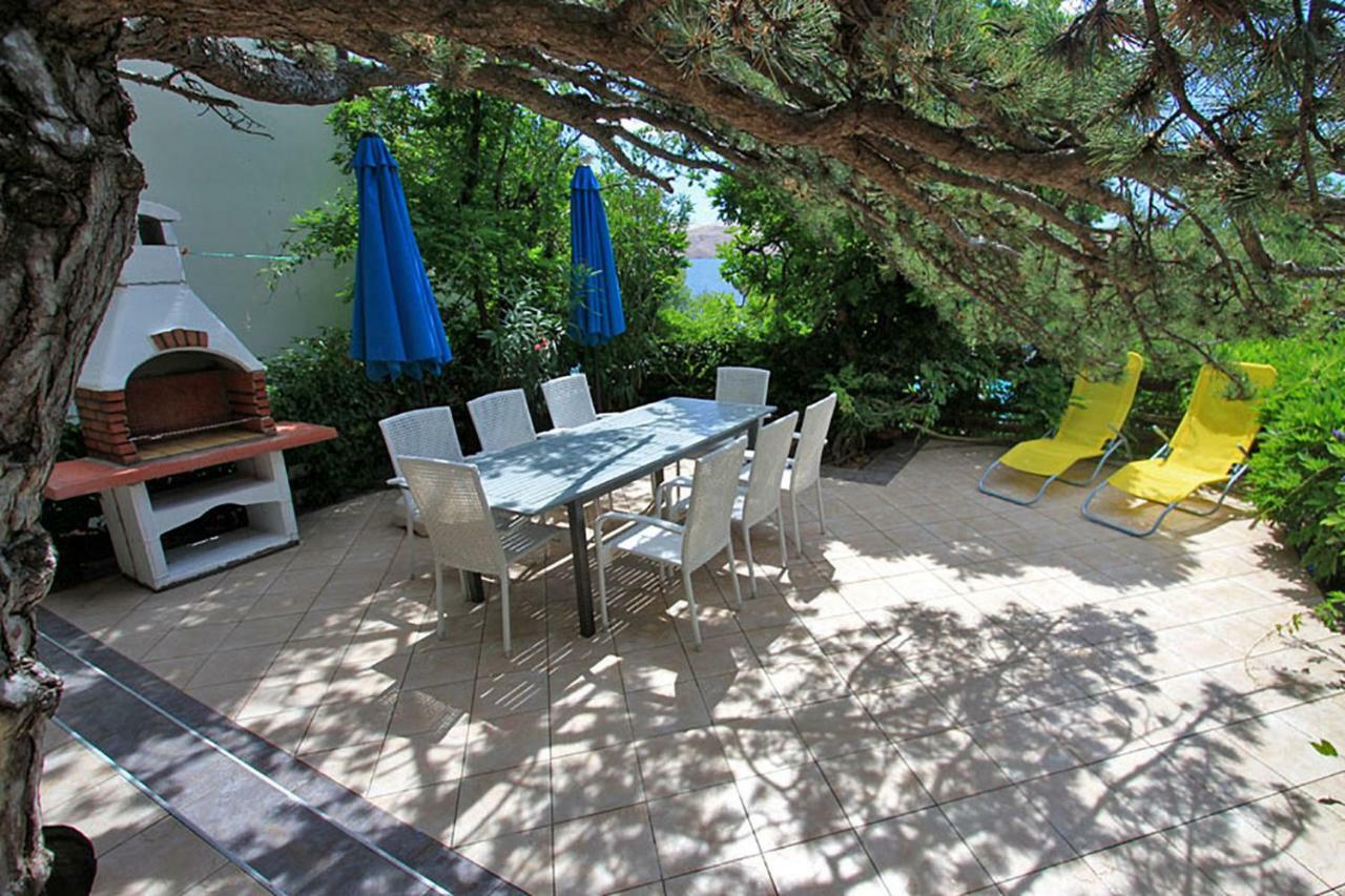 Apartment Christian Karlobag Bagian luar foto
